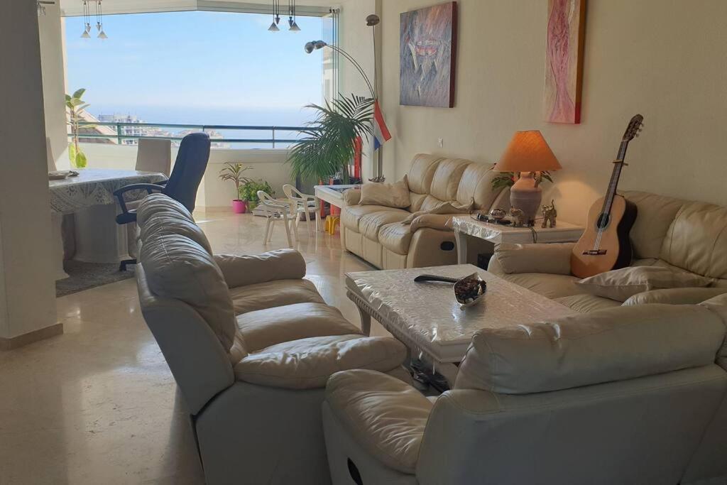 Luxury Penthouse With Sea&Mountain Views & Hot Tub - Tranquility & Rest Apartman Benalmádena Kültér fotó
