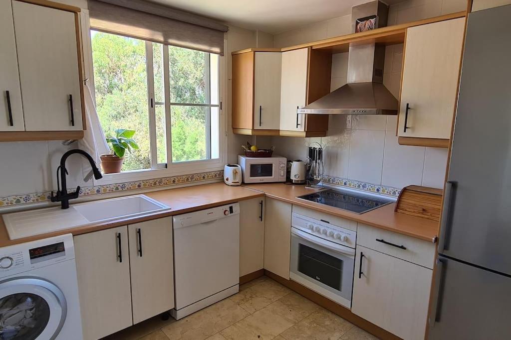 Luxury Penthouse With Sea&Mountain Views & Hot Tub - Tranquility & Rest Apartman Benalmádena Kültér fotó