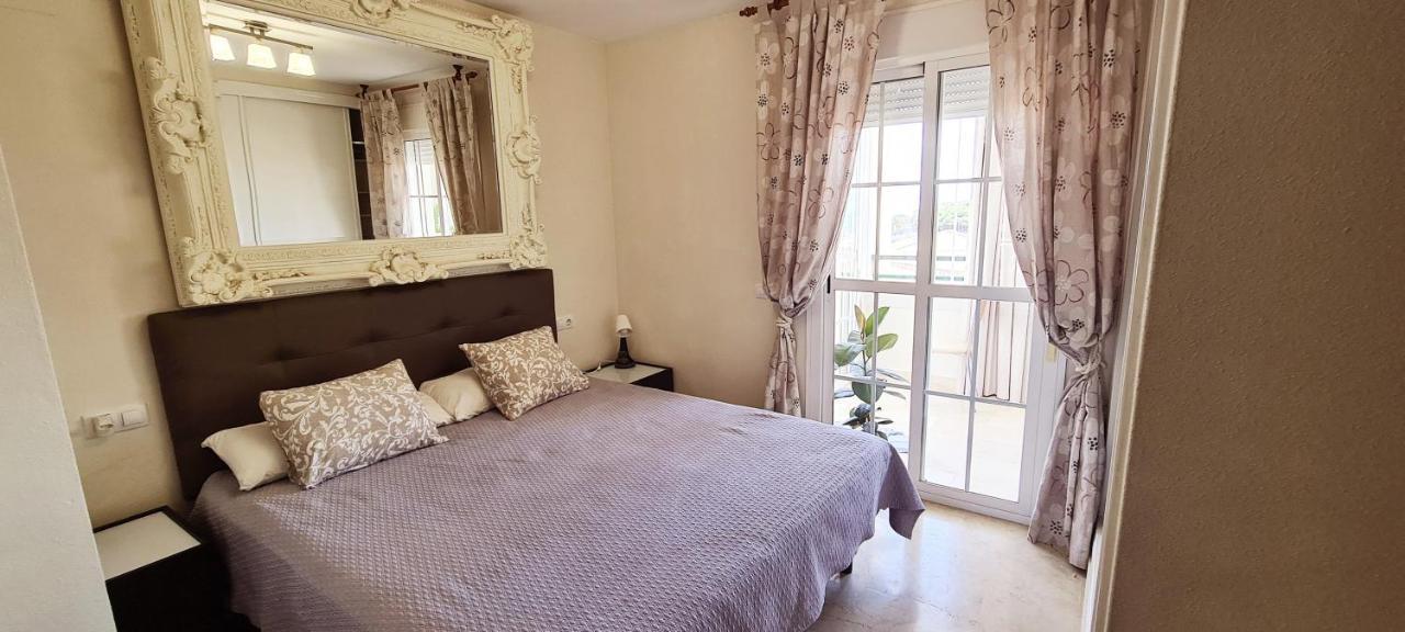 Luxury Penthouse With Sea&Mountain Views & Hot Tub - Tranquility & Rest Apartman Benalmádena Kültér fotó
